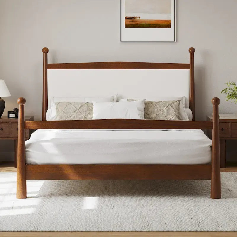 Lit plateforme mi-siècle en pin massif avec tête de lit capitonnée en bouclé, couleur marron naturel
