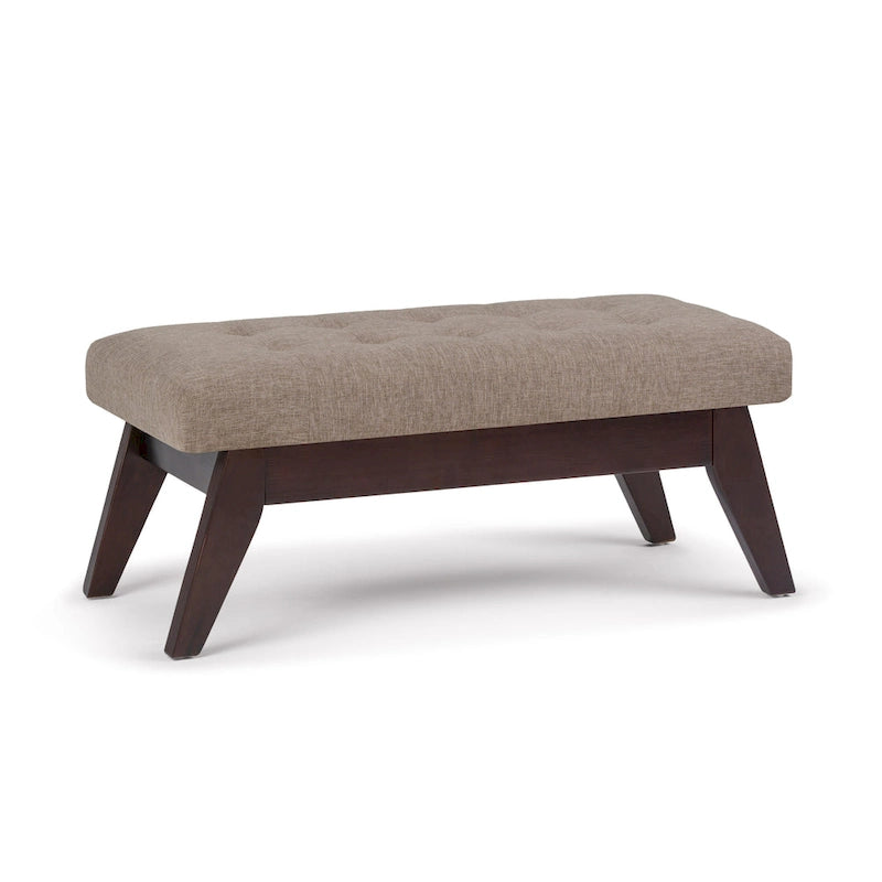 Banc ottoman rectangulaire capitonné en similicuir avec pieds en bois foncé, style milieu du siècle