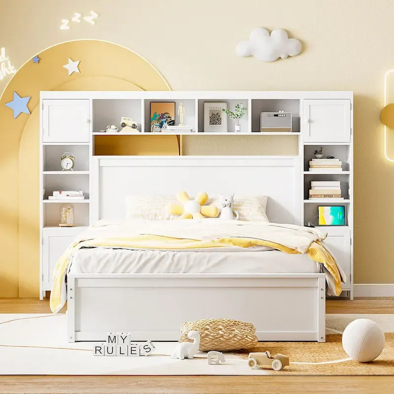 Lit double en bois avec armoire de rangement intégrée et étagères